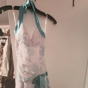 White/light green midi dress